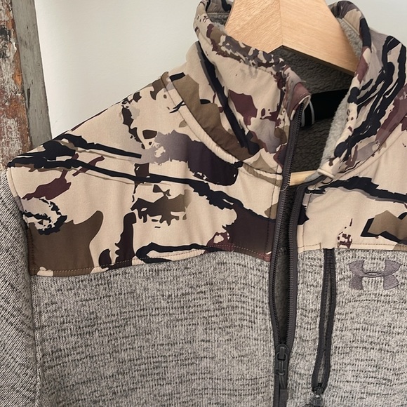 Under Armour UA Specialist 2.0 Barren Camo Gray Zip Up Jacket - Picture 3 of 8